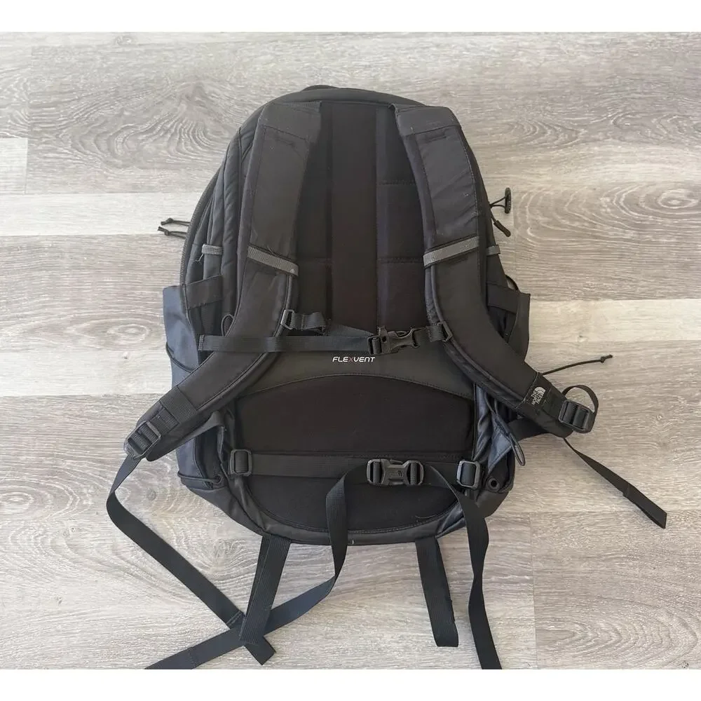 The North Face Borealis Luxe Backpack with metallic accents - Picture 2 of 7